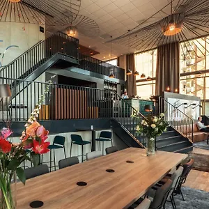 **** Hotel - The Niu, Fender Netherlands